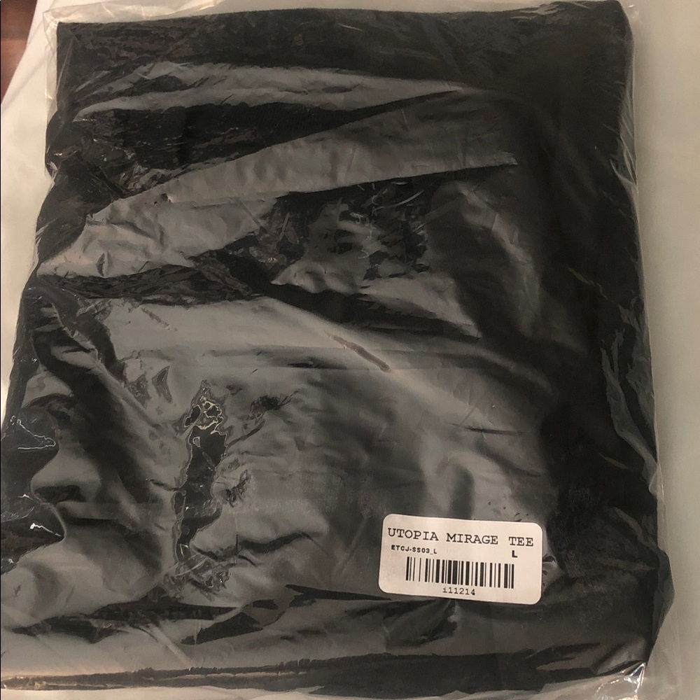 NWOT Travis Scott x Complexcon T-Shirt Men's Large Black Utopia Mirage Graphic - Picture 11 of 11